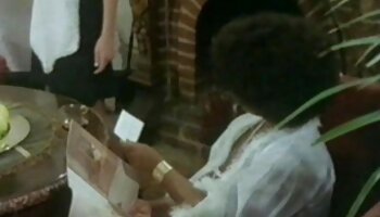 Ragazze porno adolescenti lei è così sexy che bionde porcone balla completamente nuda con un po' di musica Bailey