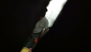 Milf beccate adolescenti che scopano nella sua camera da letto vecchie porche