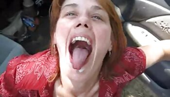 Lo sperma caldo molto appiccicoso viene caricato nella vecchie nonne porche figa stretta di Gias