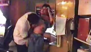 Sfida Face-Sitting: il video mamme porche italiane cuscino più caldo e seduto