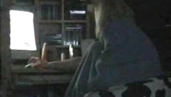 L'uomo usa il buco del culo della giovane tata con donne porche video porno i capelli rossi
