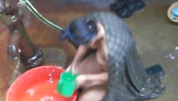 La ladyboy asiatica Noon mostra il suo lato selvaggio in una porche mature porno masturbazione da solista