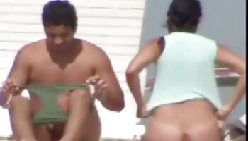 Bionda mamme russe porche tedesca si masturba in una lavanderia pubblica